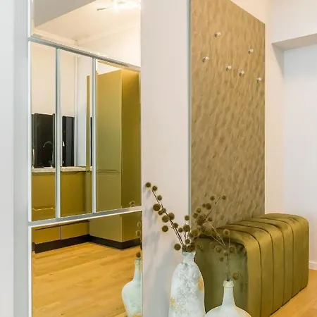 Luxury 5 Stars Aviatiei Park Condominium Apartment