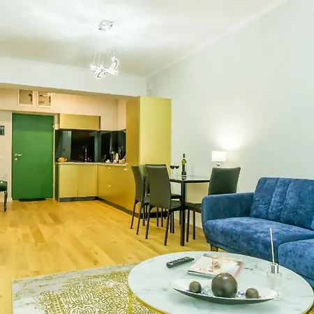 Luxury 5 Stars Aviatiei Park Condominium Apartment *